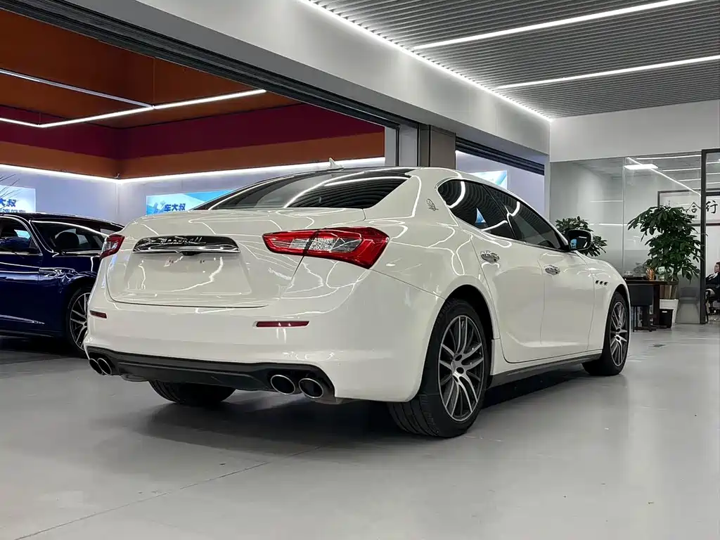 Maserati Ghibli 2016 — фото 15