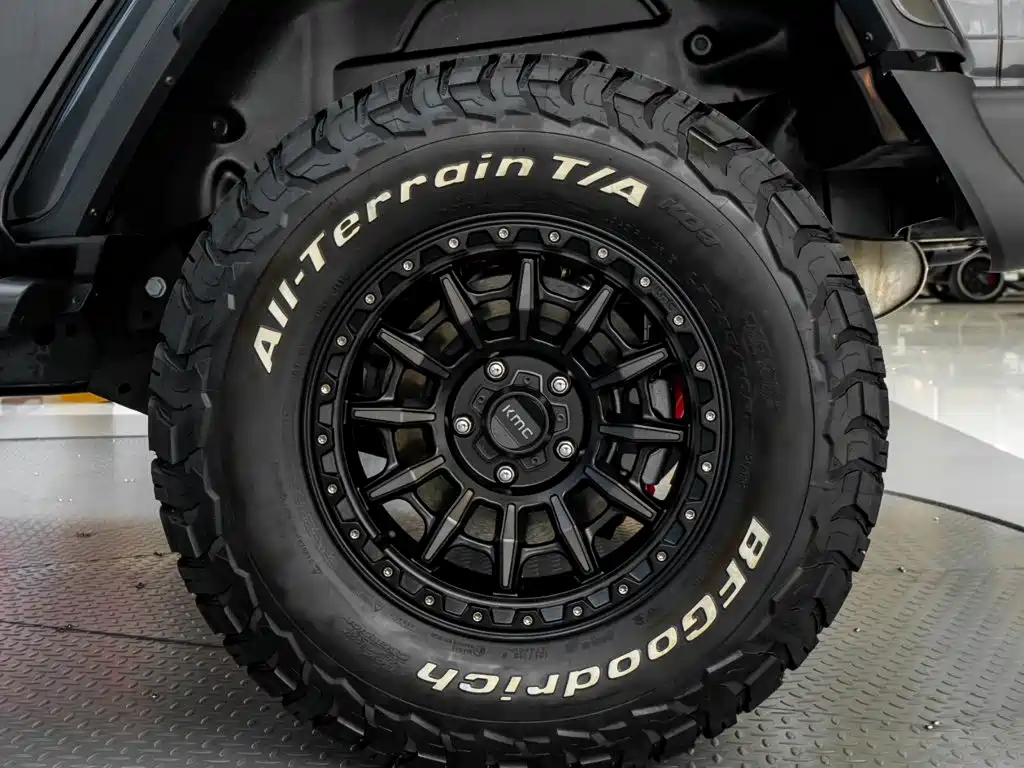 Jeep Wrangler 2025 — фото 12