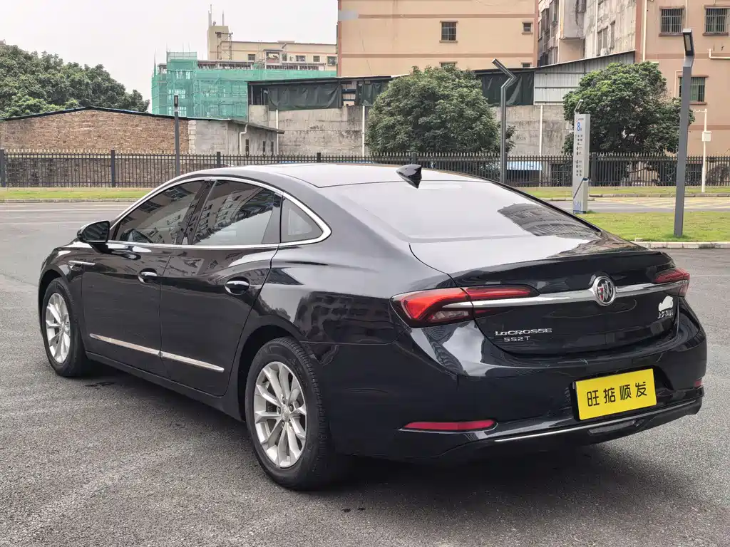 Buick LaCrosse 2020 — фото 30