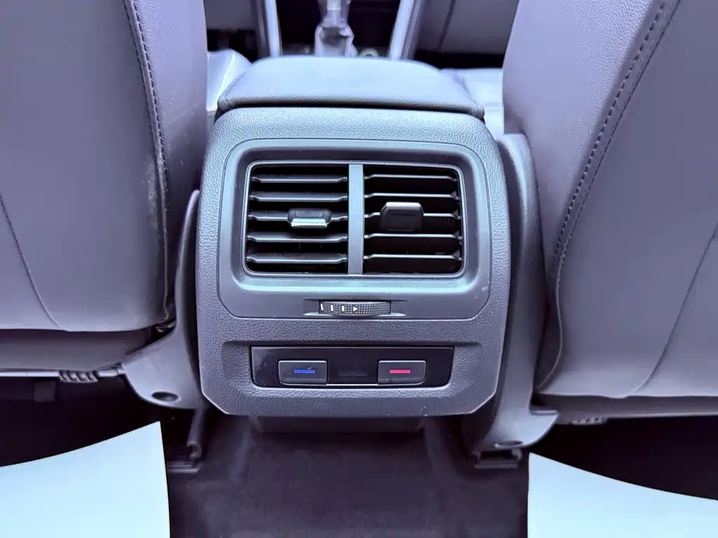 Volkswagen Touran 2017 — фото 18