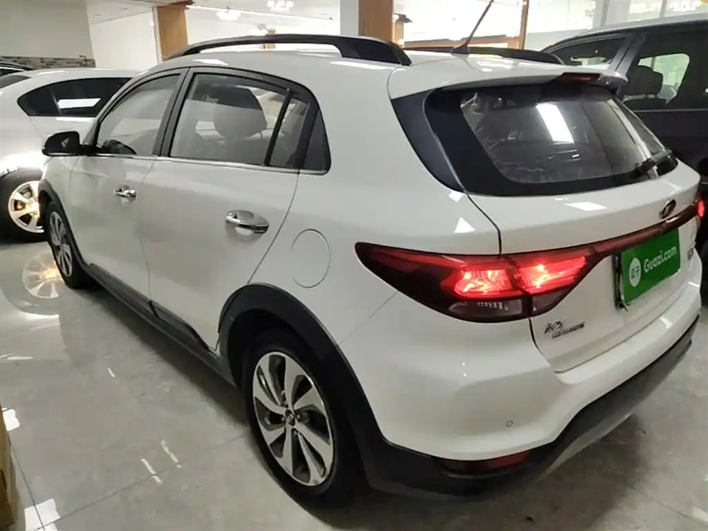 Kia KX Cross 2018 — фото 5