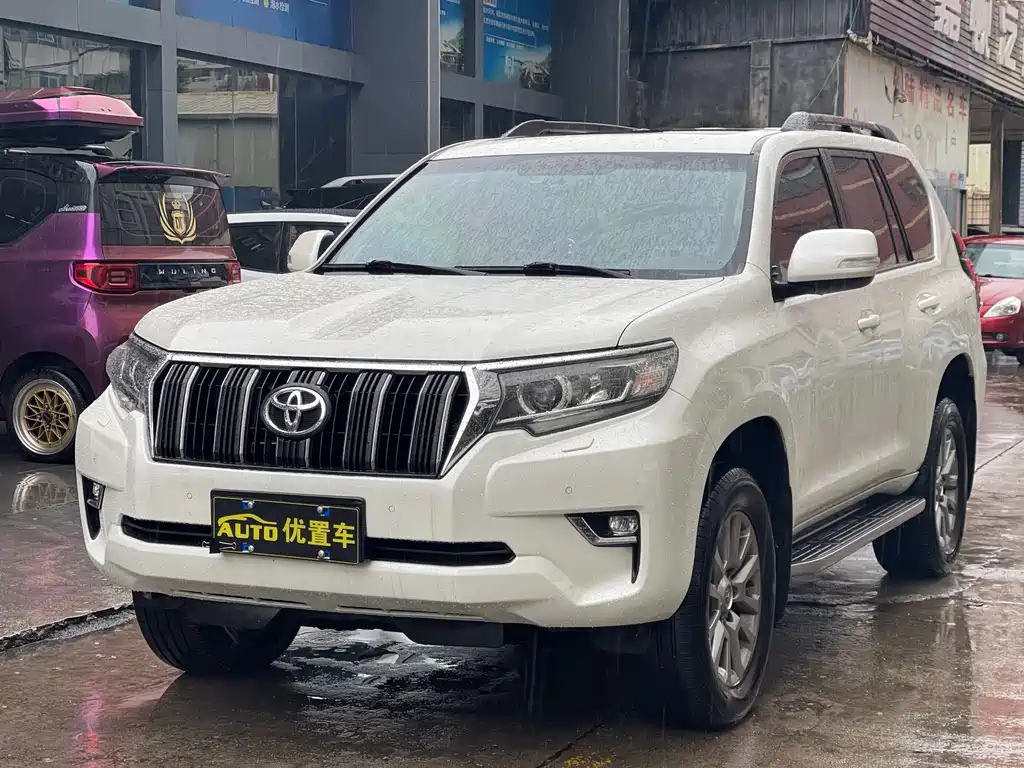 Toyota Prado 2019 — фото 1