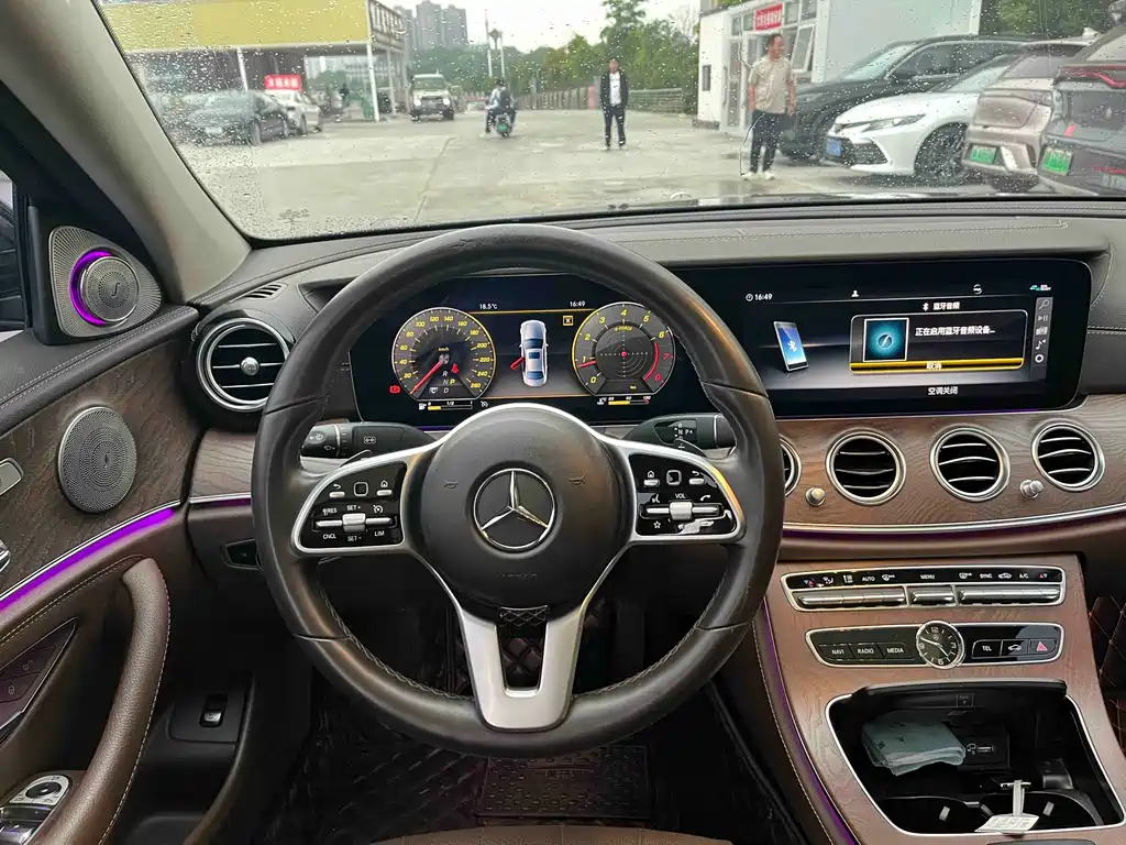 Mercedes-Benz E-Class 2020 — фото 11