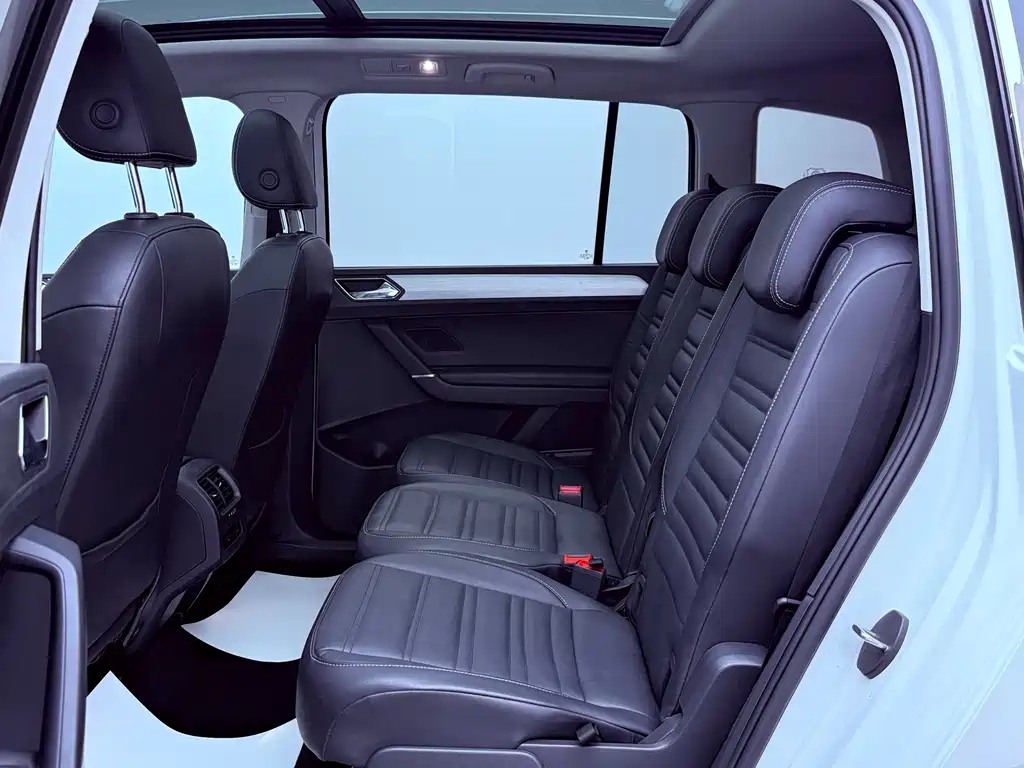 Volkswagen Touran 2017 — фото 17