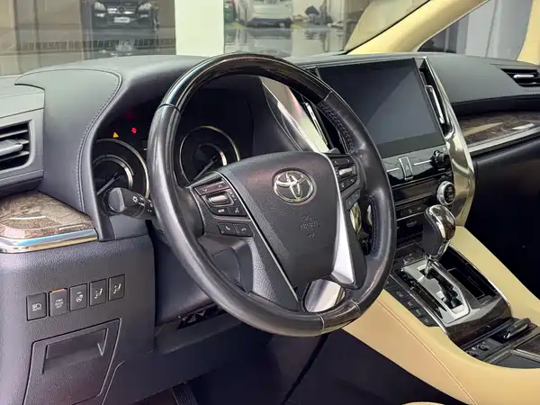 Toyota Alphard 2022