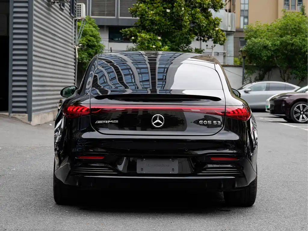 Mercedes-Benz EQS AMG 2025 — фото 6