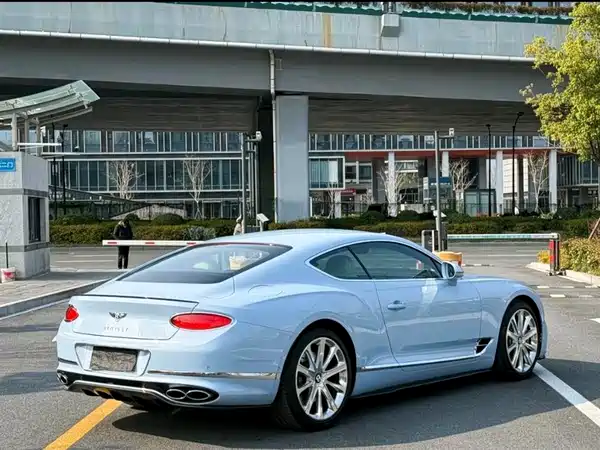 Bentley Continental 2022