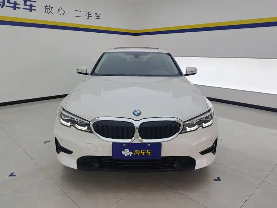 BMW 3 Series 2021