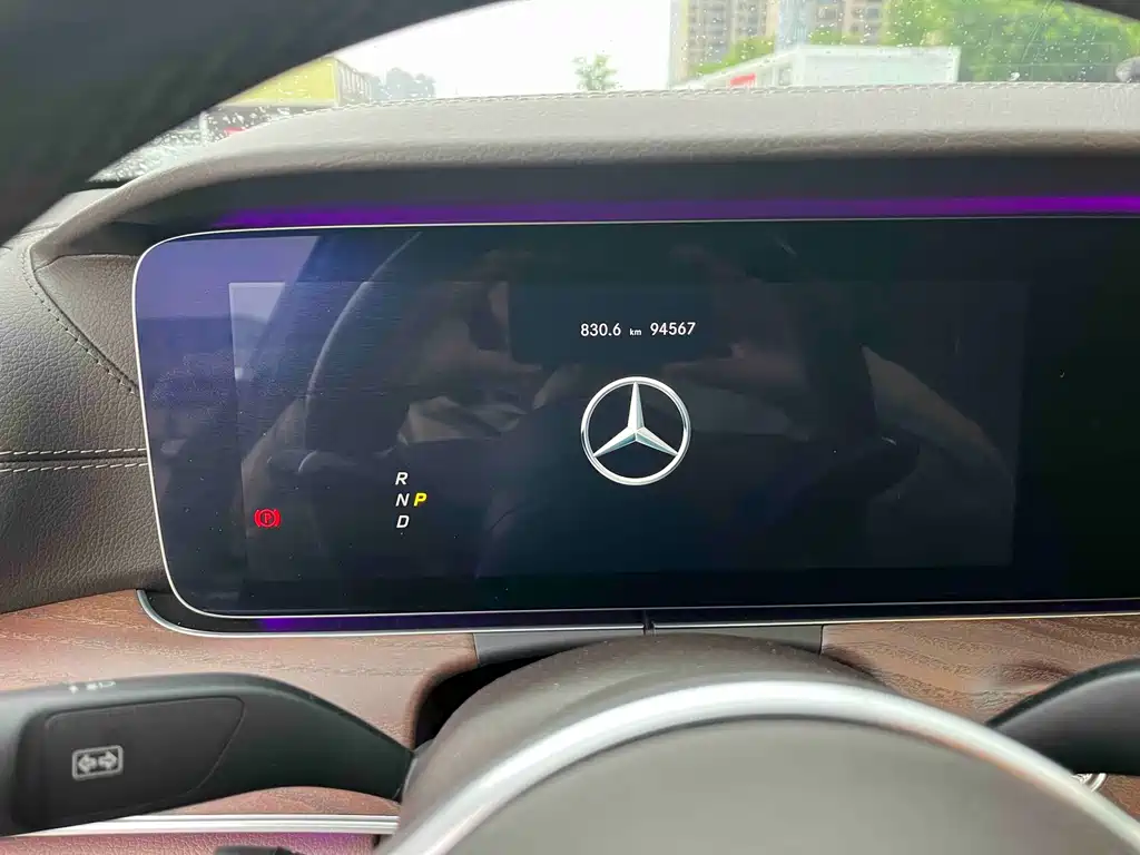 Mercedes-Benz E-Class 2020 — фото 13