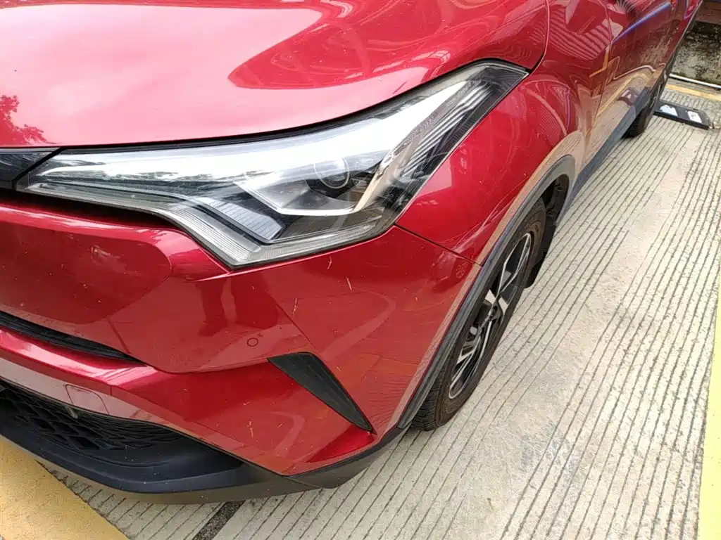 Toyota C-HR 2019 — фото 24