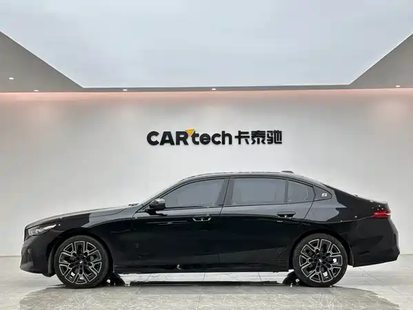 BMW 5 Series 2026