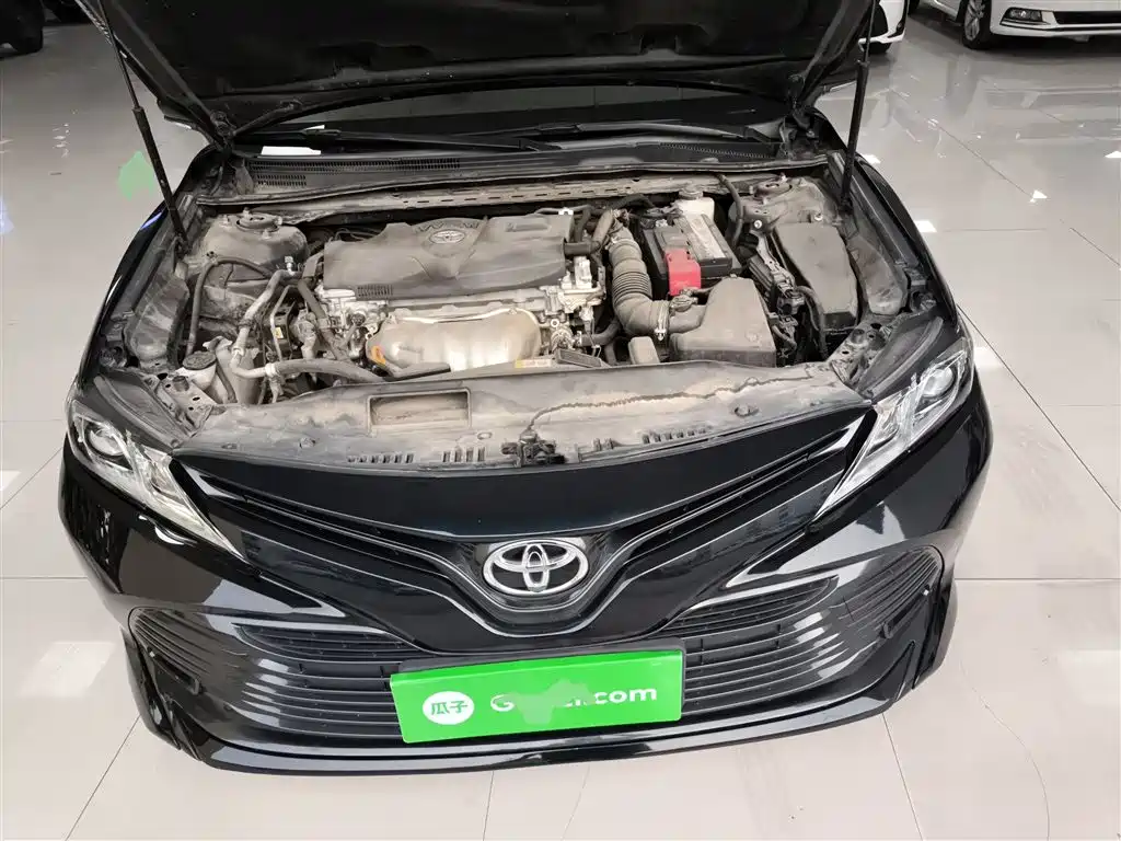 Toyota Camry 2018 — фото 17