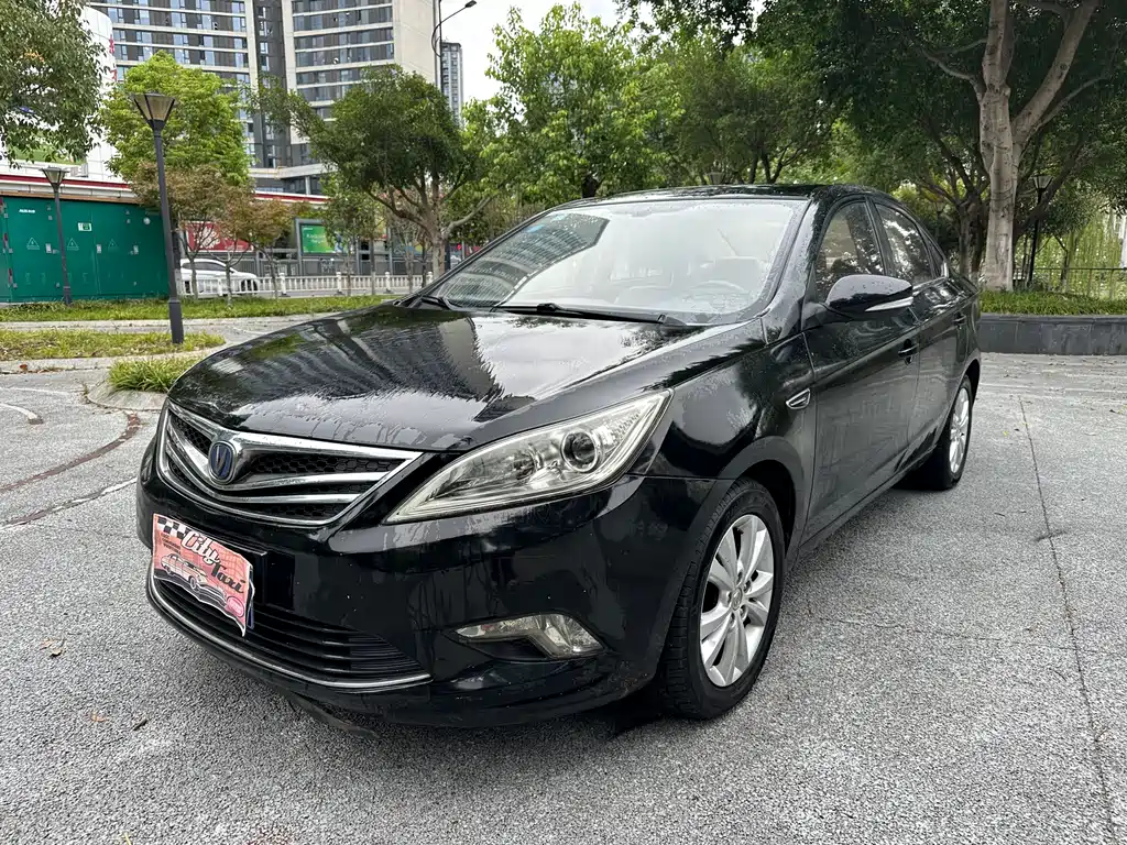 Changan Eado 2014 — фото 1