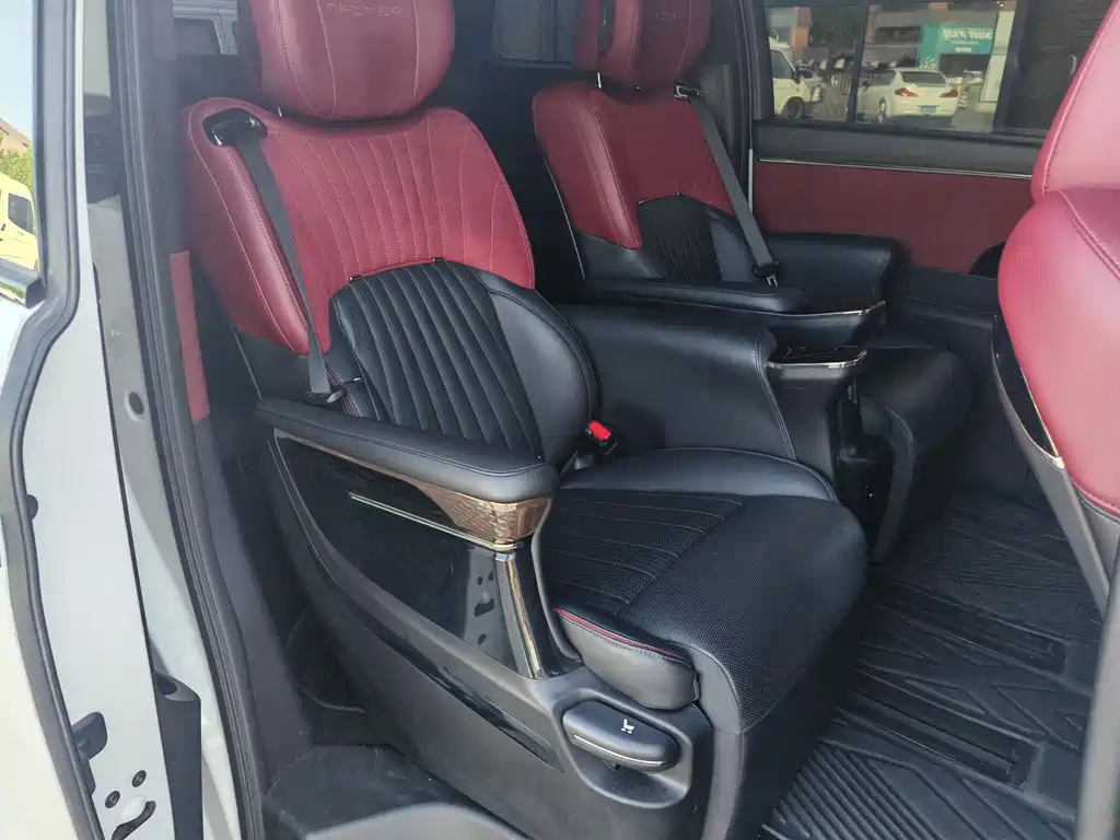 GAC Motor Trumpchi M8 2023 — фото 23