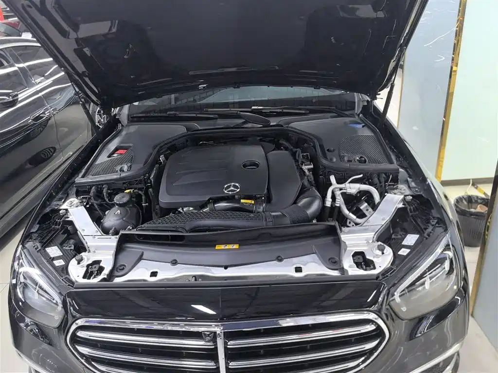 Mercedes-Benz E-Class 2023 — фото 20