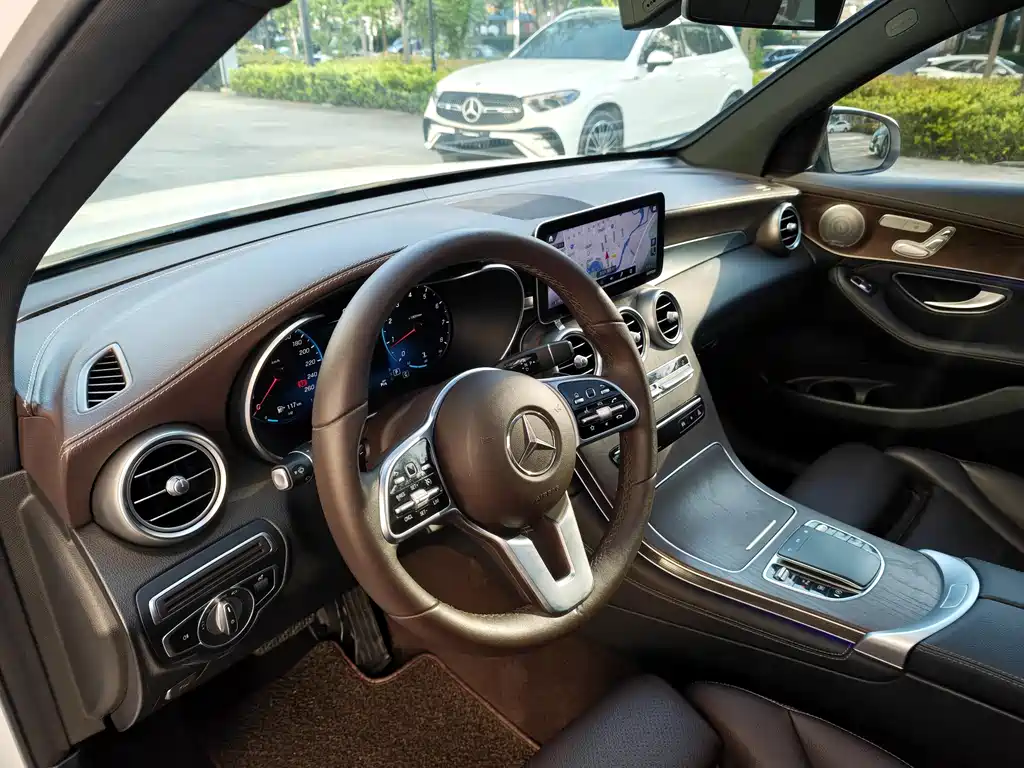 Mercedes-Benz GLC 2020 — фото 22