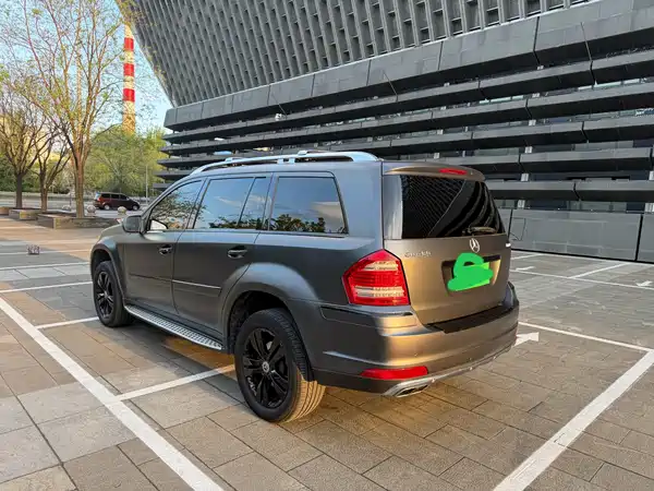 Mercedes-Benz GL-Class 2011