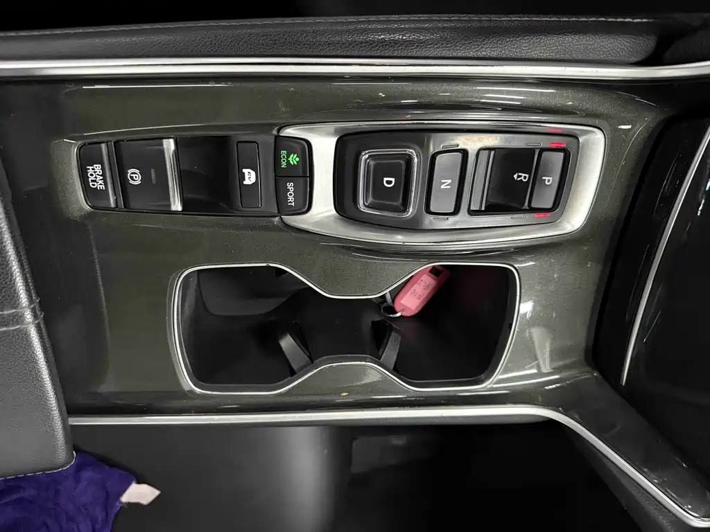 Honda Accord 2022 — фото 13
