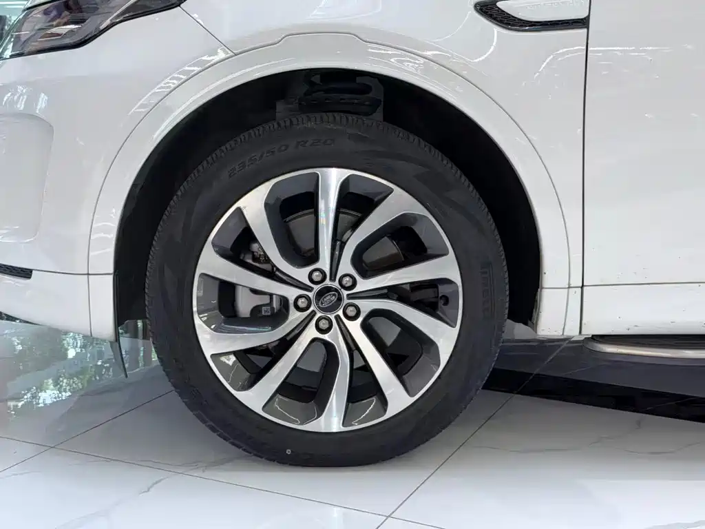 Land Rover Discovery Sport 2023 — фото 5