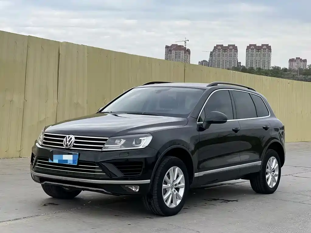 Volkswagen Touareg 2016 — фото 1