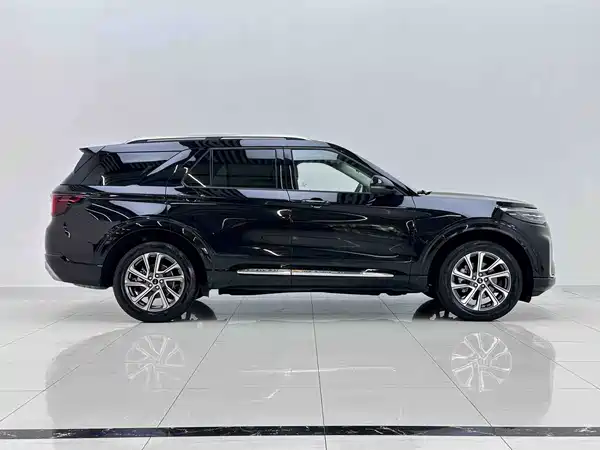 Ford Explorer 2025