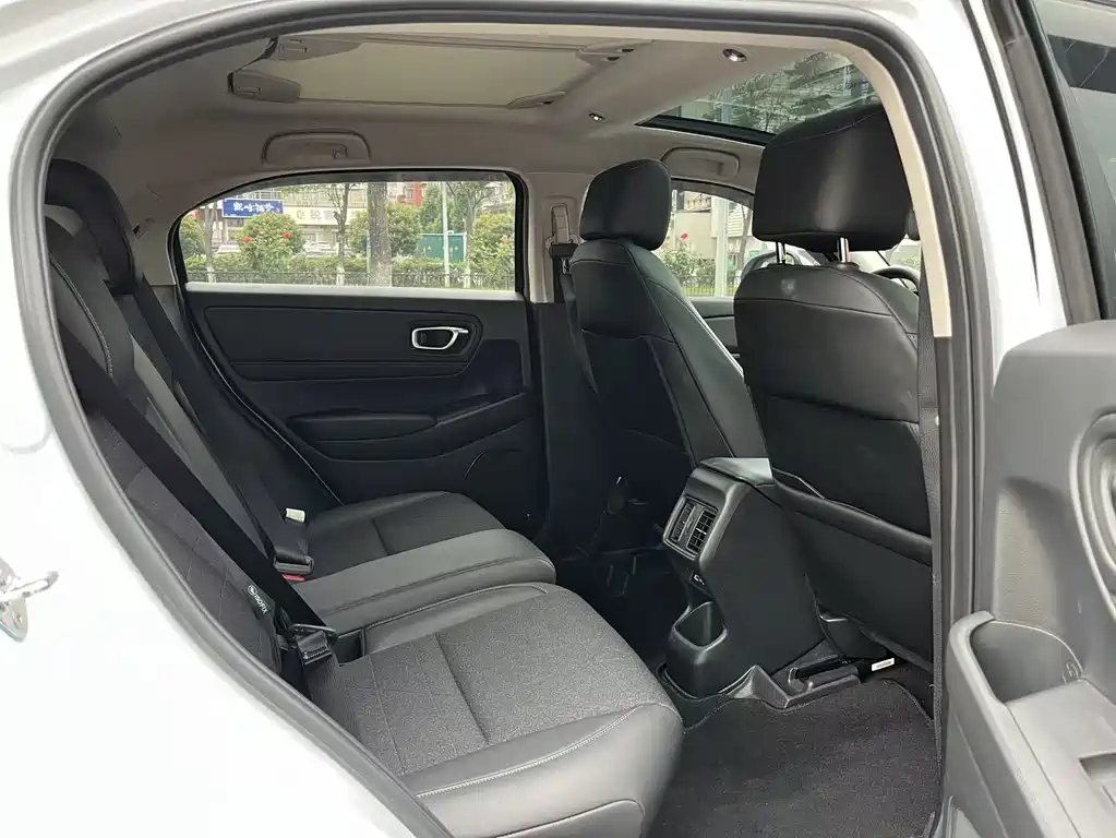 Honda Vezel 2023 — фото 10