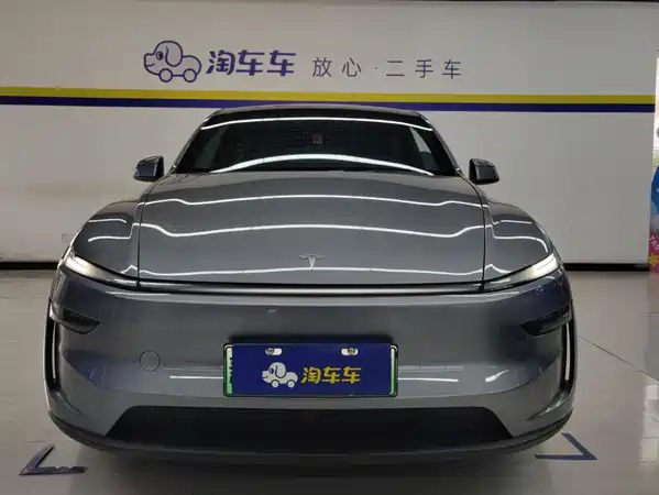 Tesla Model Y 2026