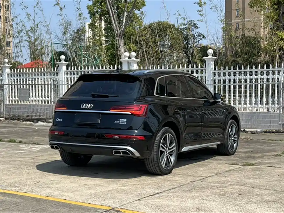 Audi Q5L 2022 — фото 7