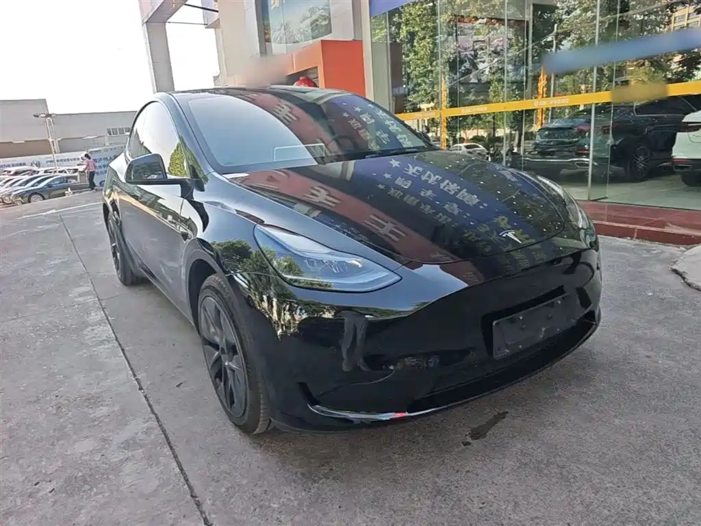 Tesla Model Y 2024 — фото 4