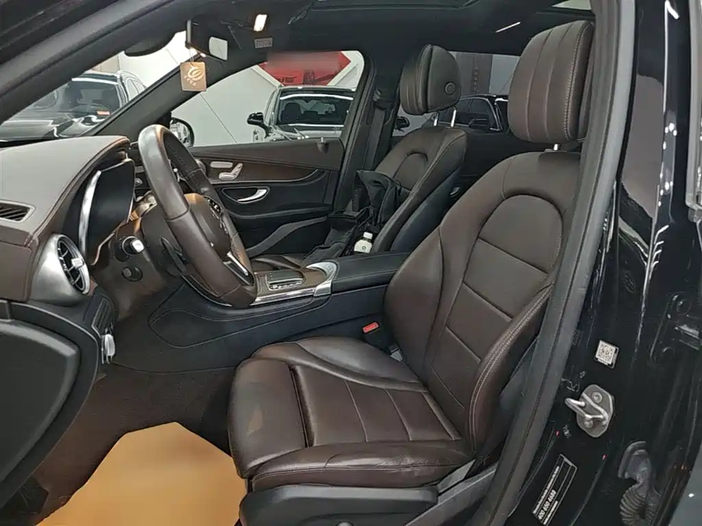 Mercedes-Benz GLC 2019 — фото 15