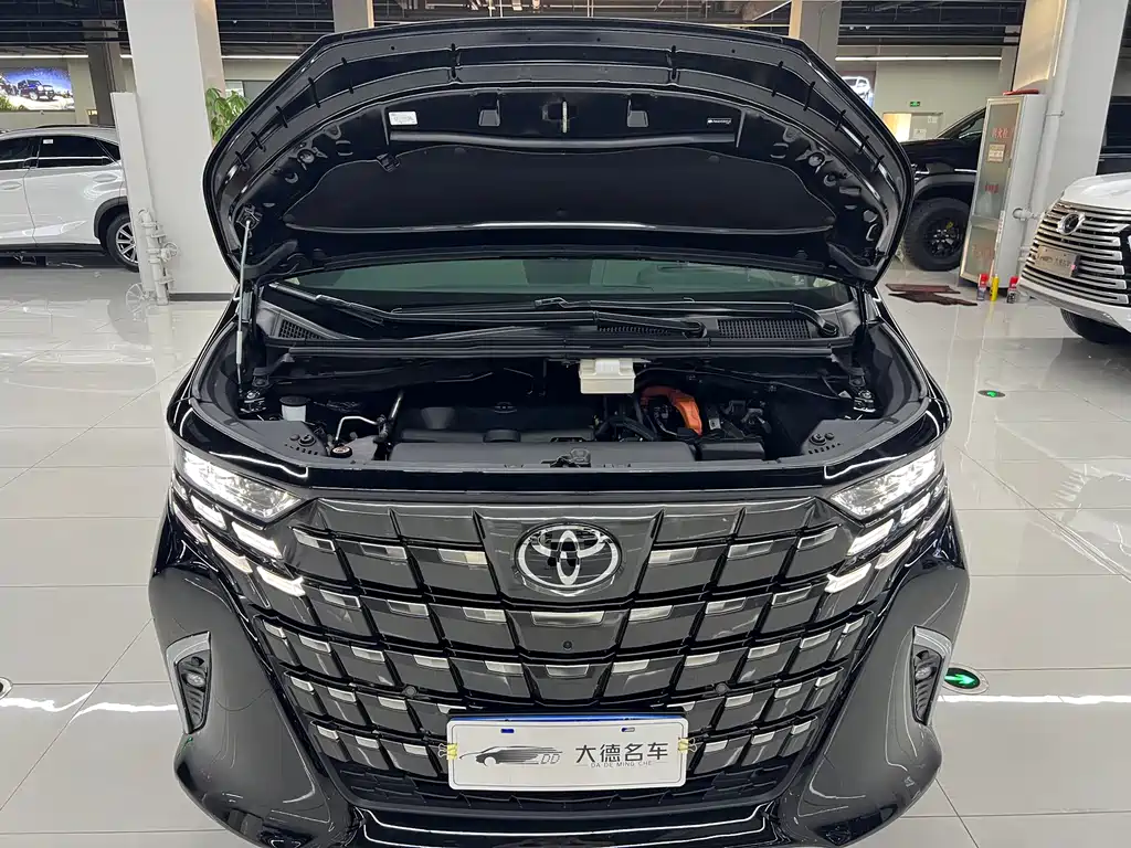 Toyota Alphard 2025 — фото 28