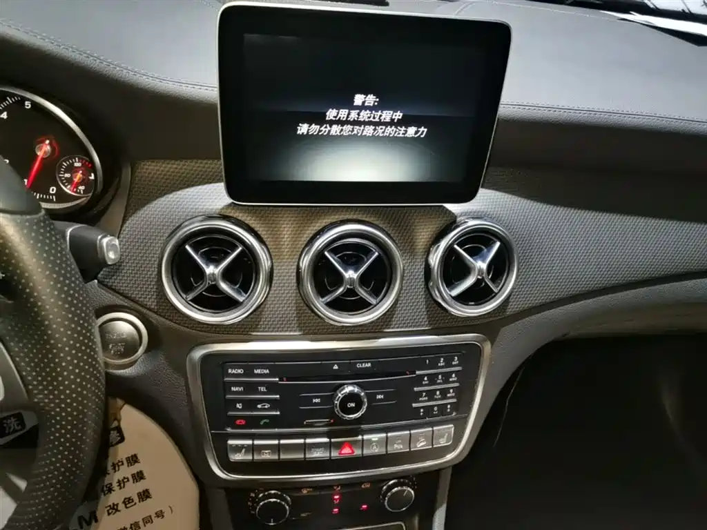 Mercedes-Benz GLA 2018 — фото 13