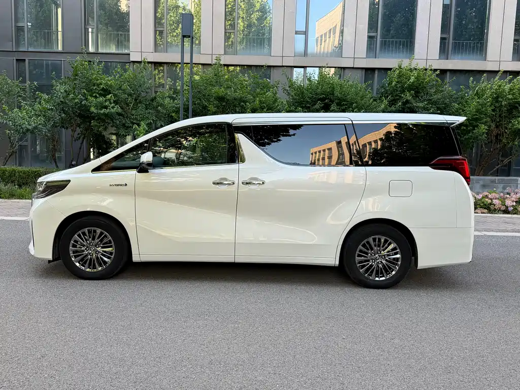 Toyota Alphard 2020 — фото 7