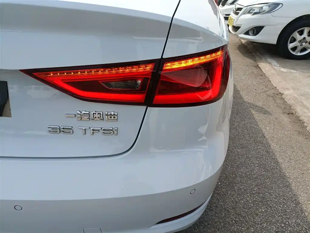 Audi A3 2015 — фото 8
