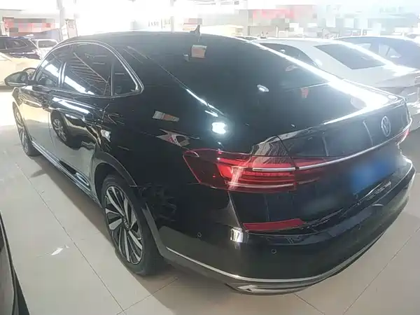 Volkswagen Passat 2023