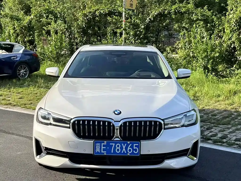 BMW 5 Series 2021 — фото 1