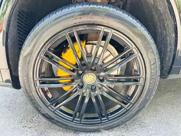 Porsche Cayenne 2011