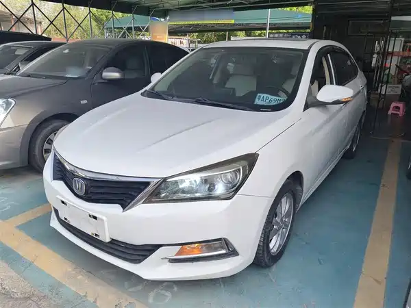 Changan Yuexiang V7 2015