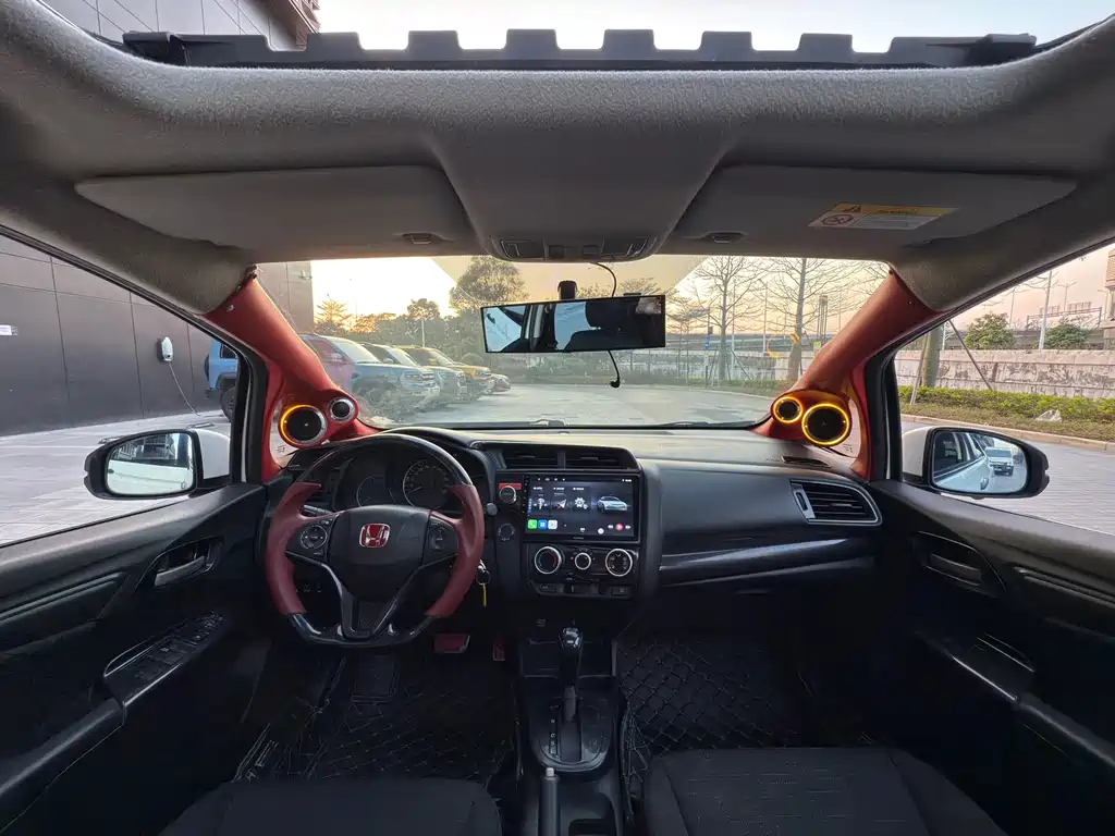 Honda Fit 2017 — фото 11