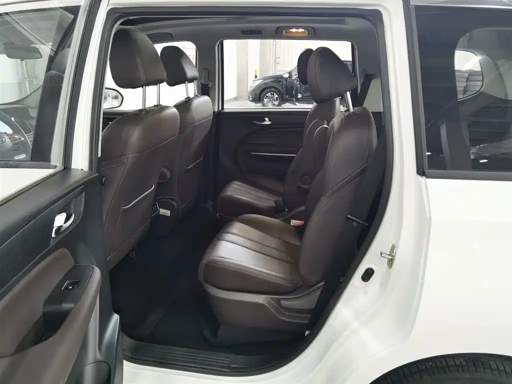 GAC Motor Trumpchi M6 2019 — фото 15