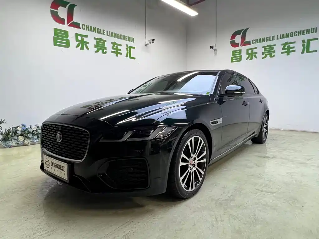 Jaguar XFL 2025