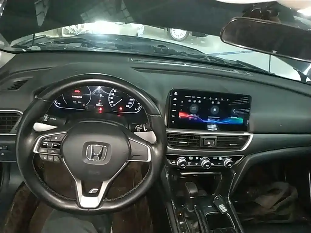 Honda Accord 2022 — фото 10