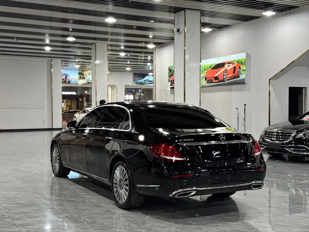Mercedes-Benz E-Class 2020 — фото 17