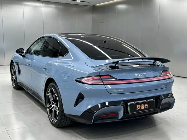 Xiaomi SU7 2024