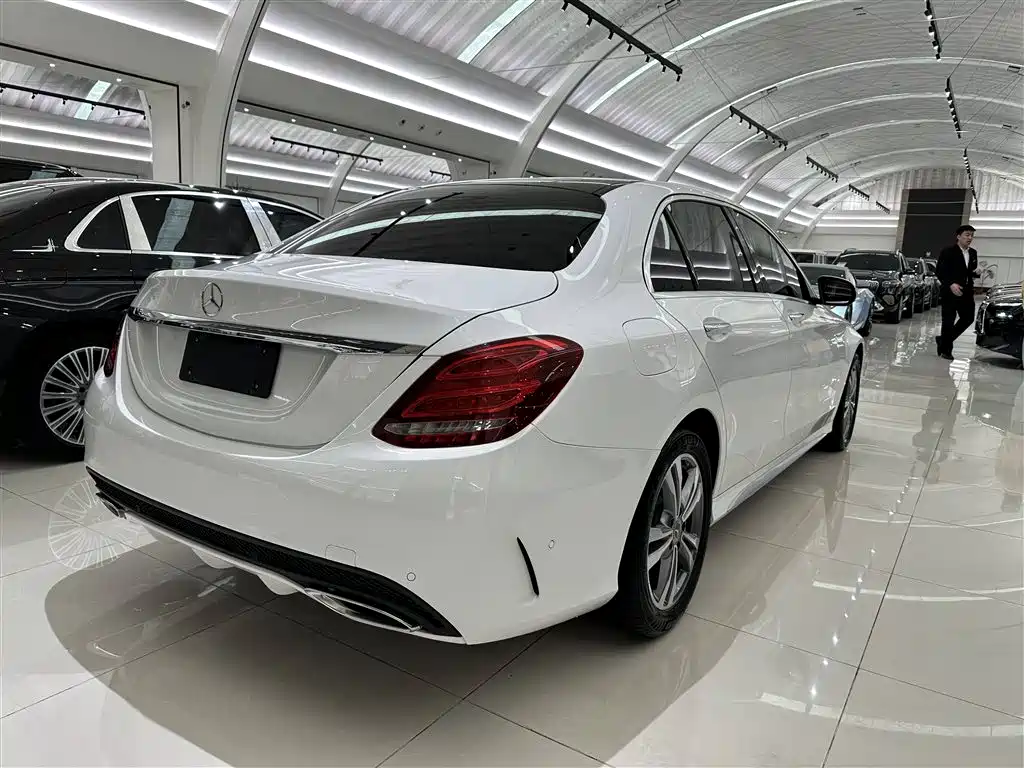 Mercedes-Benz C-Class 2018 — фото 18
