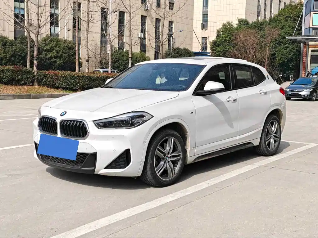 BMW X2 2020 — фото 1