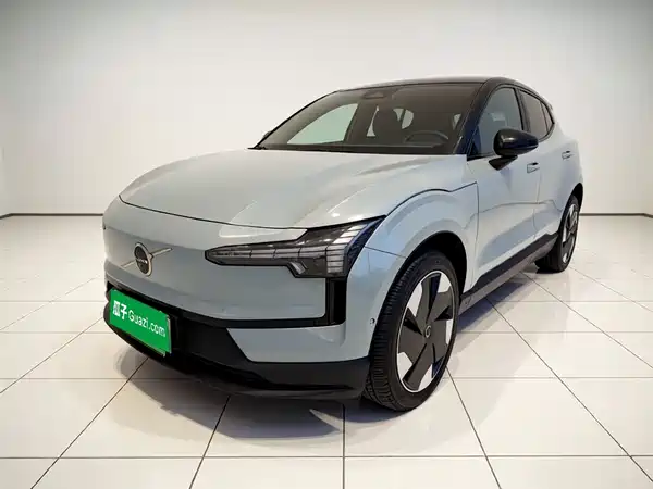 Volvo EX30 2025