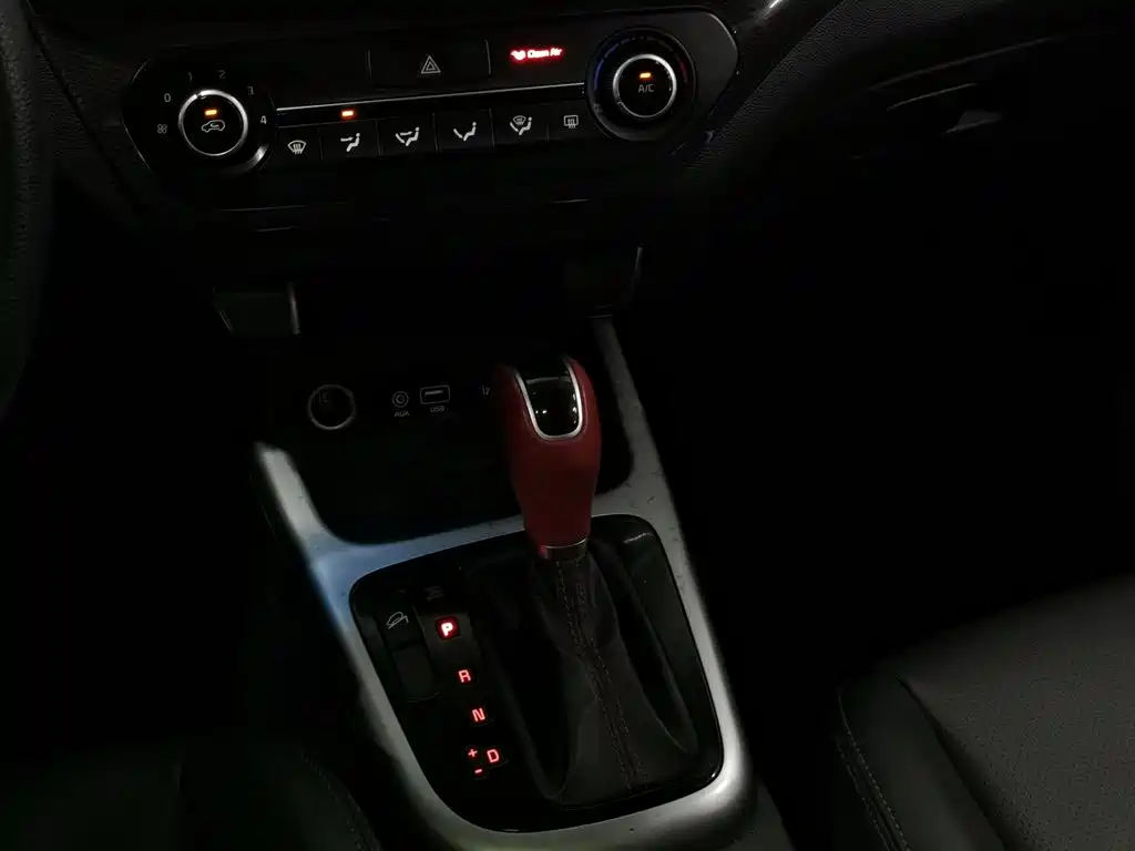 Kia KX3 2016 — фото 13