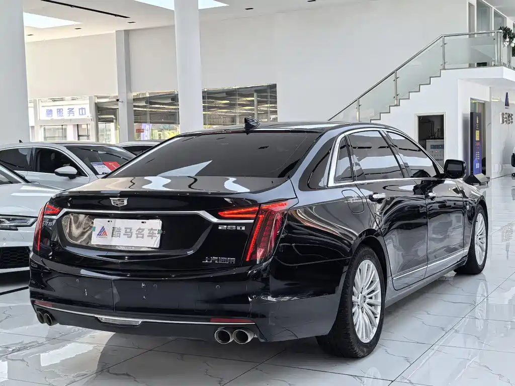 Cadillac CT6 2023 — фото 15