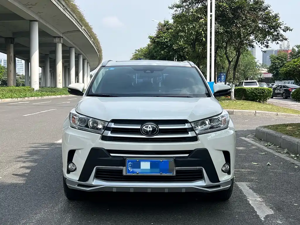 Toyota Highlander 2019 — фото 2